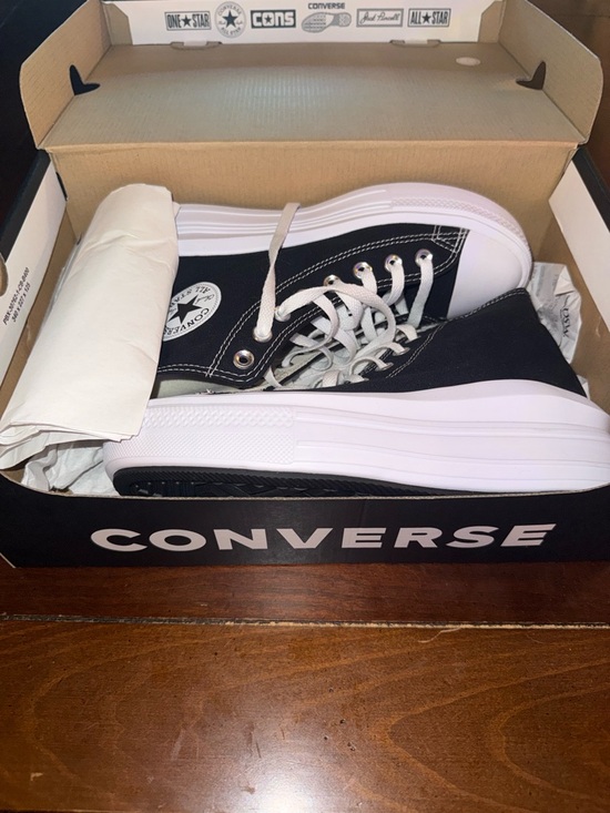 Converse Shoes - Converse Low Top Platform Sneakers - Black/White